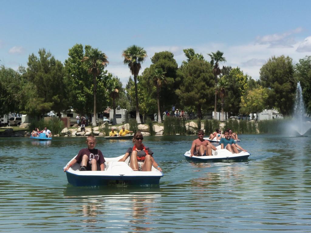 Rv Park At Lakeside Casino Pahrump Ngoại thất bức ảnh